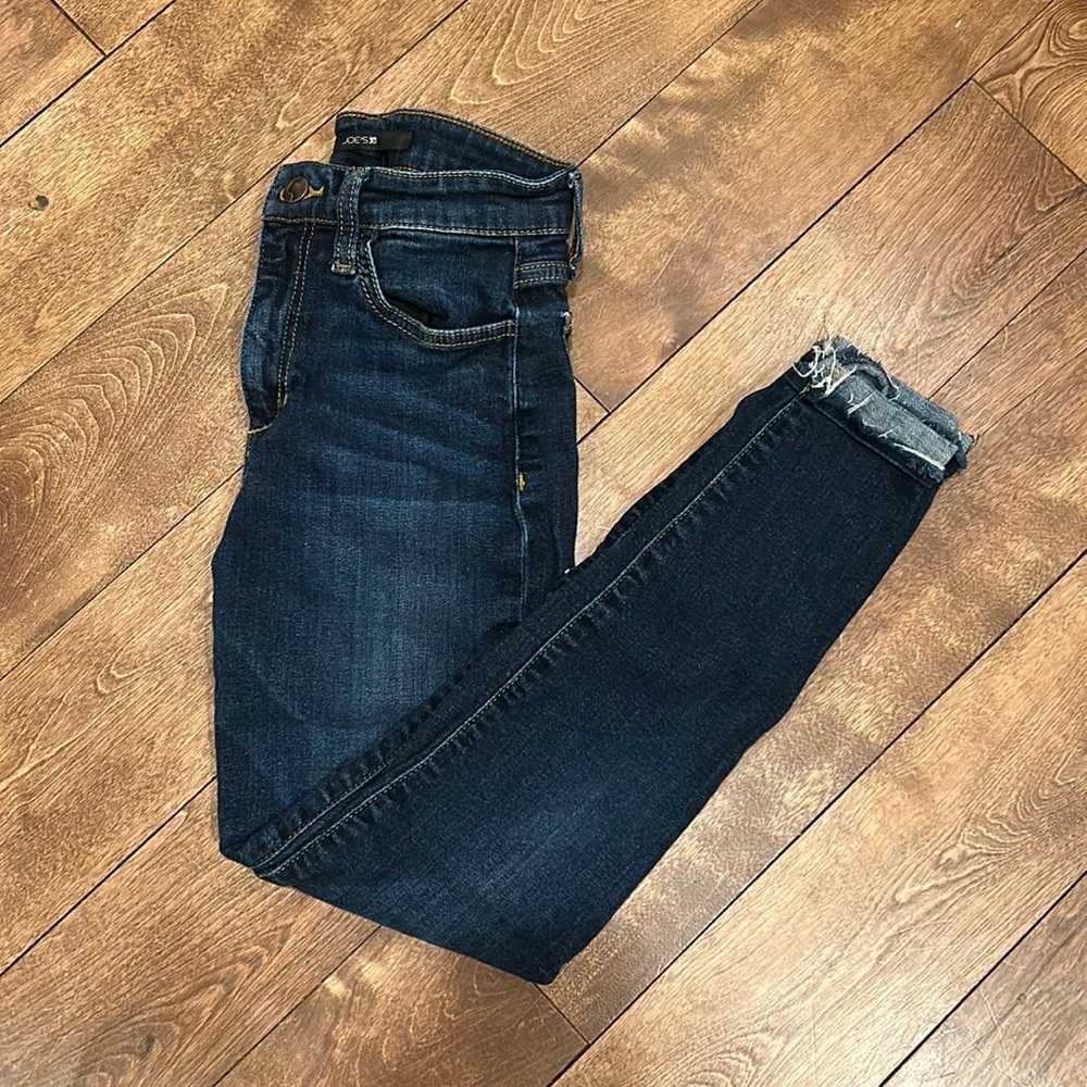 Joes women’s size 25 “Rikki” dark jeans with cropped rolled torn hem